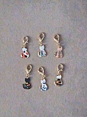 Six Cute Cat Enamel Accessories/Charms – Assorted Colors